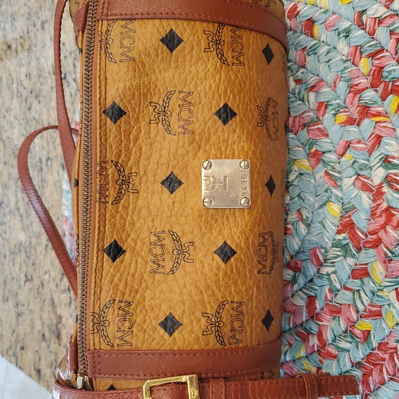 Authentic MCM Visetos Barrel Bag in Cognac in Excellent Vintage Condition - Picture 2 of 15